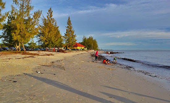 Pantai Kelanang