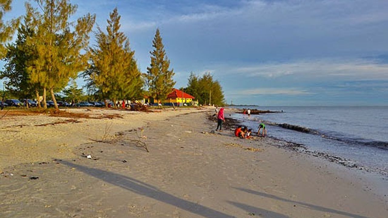 Pantai Kelanang