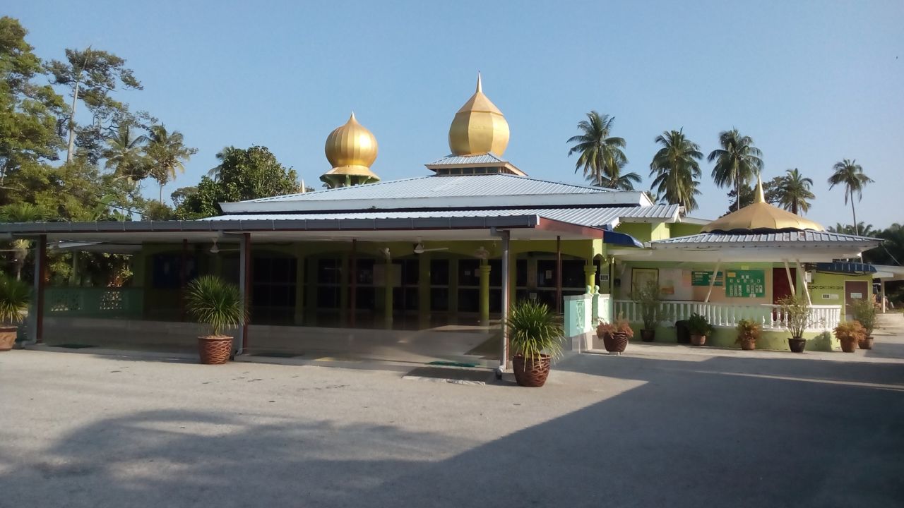 Masjid Inayaturrahman Kampung Batu Laut