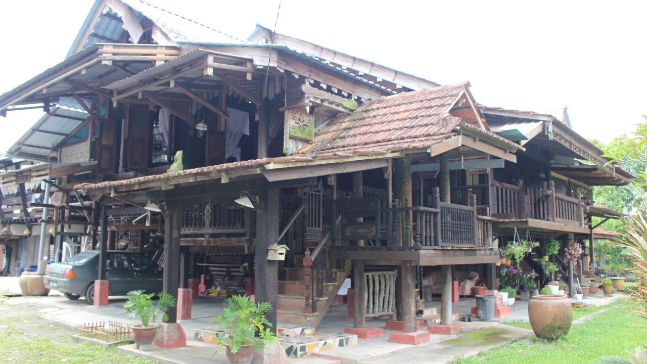 Rumah Seratus Ukiran @ Desa Puri Sijangkang